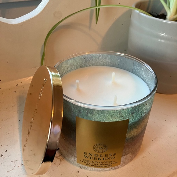Yankee Candle Other - Endless Weekend 3 wick Yankee Candle! Mandarin, Magnolia and Coconut Water